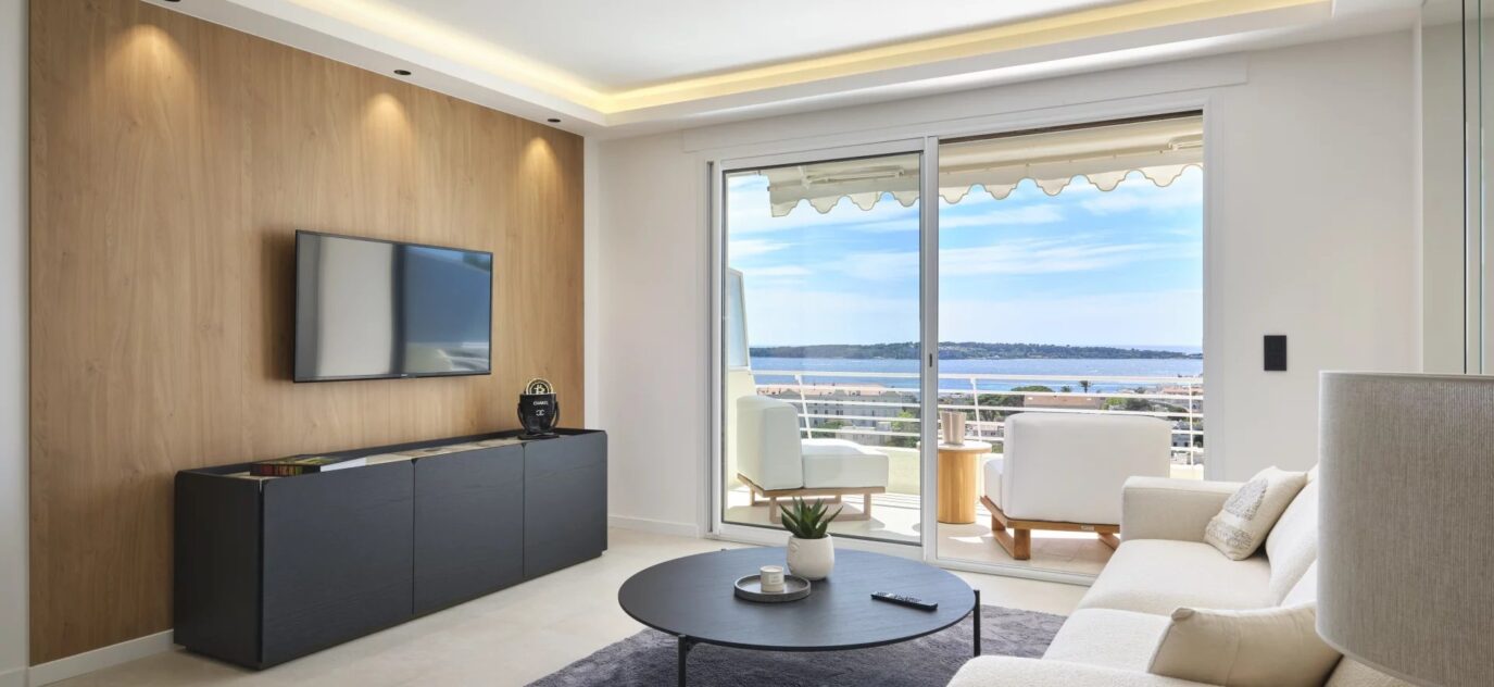 Cannes Basse californie, 3P rénové avec terrasse – 3 pièces – 2 chambres – 2 voyageurs – 70.64 m²