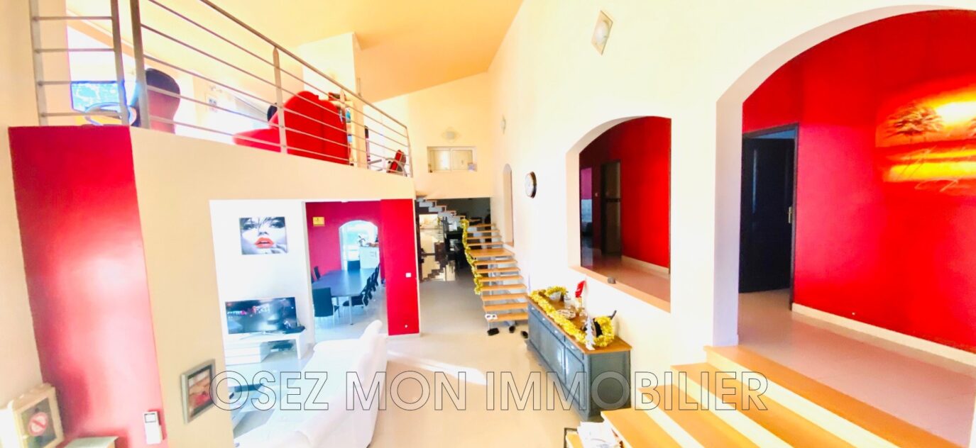 vente villa 9 Pièce(s) – 9 pièces – 6 chambres – 340.00 m²