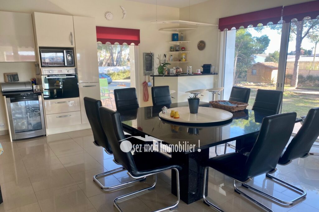 vente villa 9 Pièce(s) – 9 pièces – 6 chambres – 340.00 m²