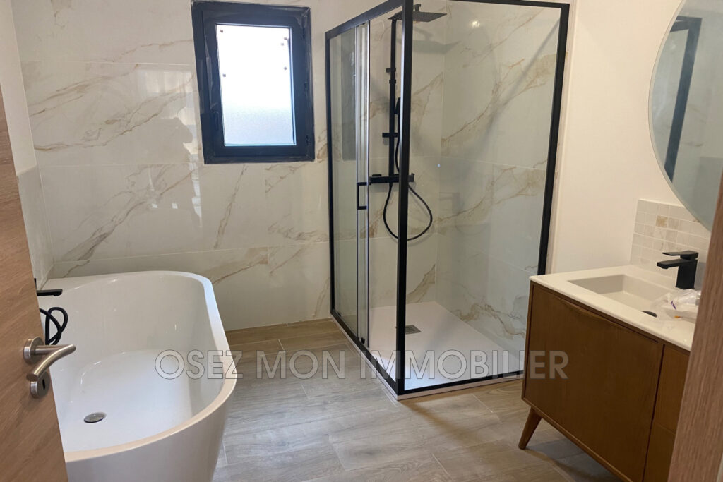 vente maison contemporaine 5 Pièce(s) – 5 pièces – 4 chambres – 140.00 m²