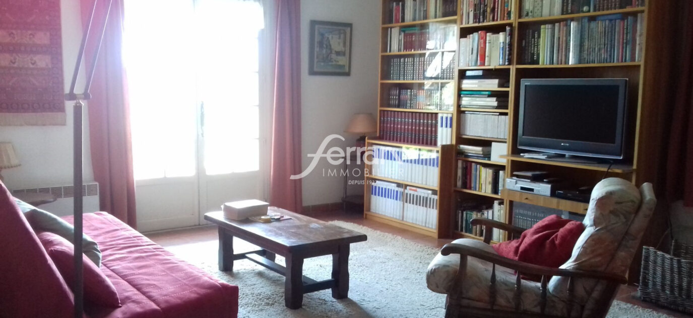 A vendre à Draguignan maison, belle vue, beaux volumes, 2 gara – 5 pièces – 4 chambres – 154.00 m²