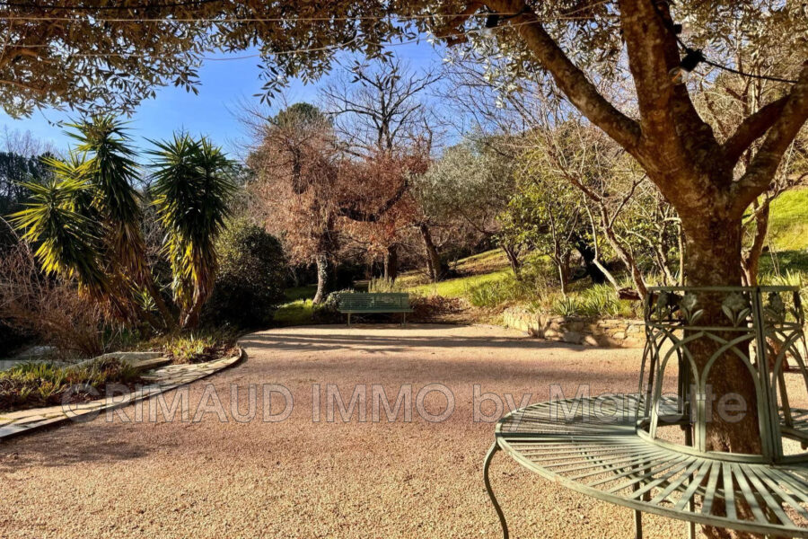 Maison à vendre à La garde-freinet