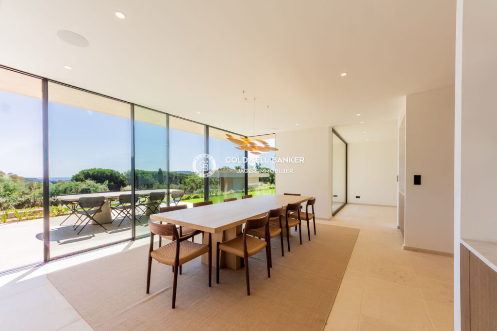 Somptueuse Villa contemporaine neuve 552m2 – Golfe de Saint-Tr – 10 pièces – 6 chambres – 552.00 m²