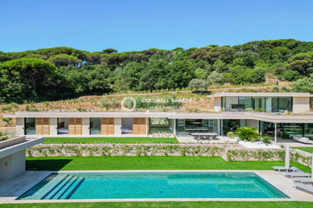 Somptueuse Villa contemporaine neuve 552m2 – Golfe de Saint-Tr – 10 pièces – 6 chambres – 552.00 m²