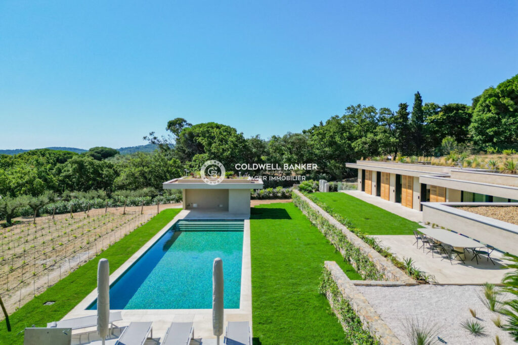 Somptueuse Villa contemporaine neuve 552m2 – Golfe de Saint-Tr – 10 pièces – 6 chambres – 552.00 m²