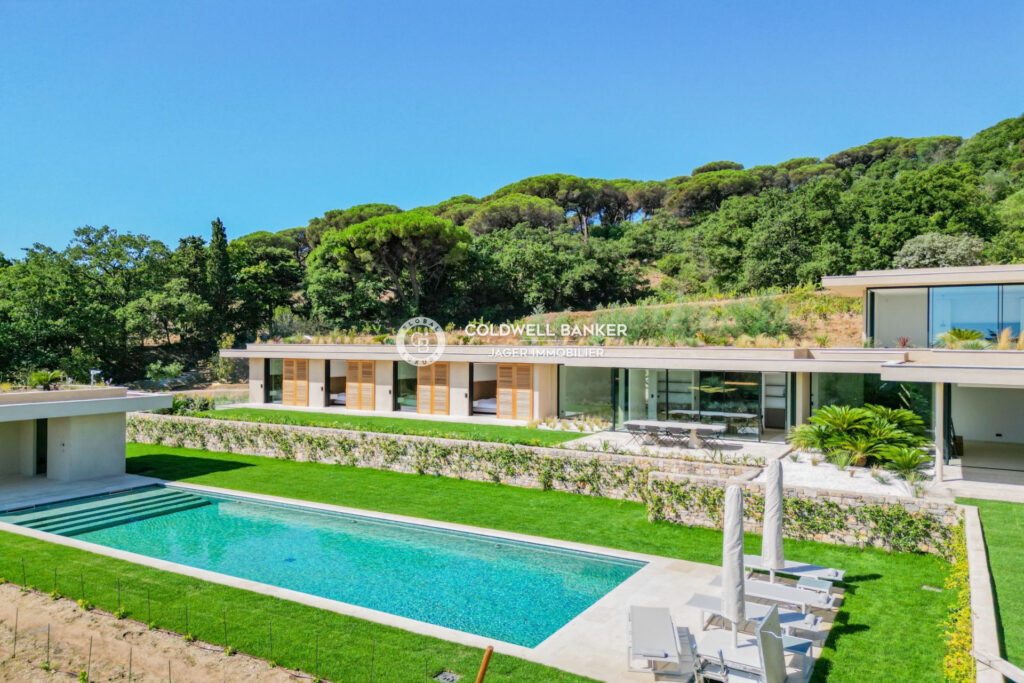 Somptueuse Villa contemporaine neuve 552m2 – Golfe de Saint-Tr – 10 pièces – 6 chambres – 552.00 m²