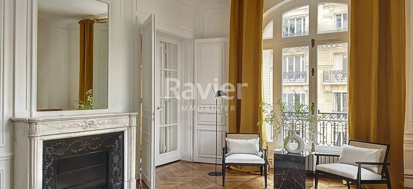 Rue Du Maréchal Harispe – Vue Tour Eiffel – 8 pièces – 5 chambres – 8 voyageurs – 308.13 m²