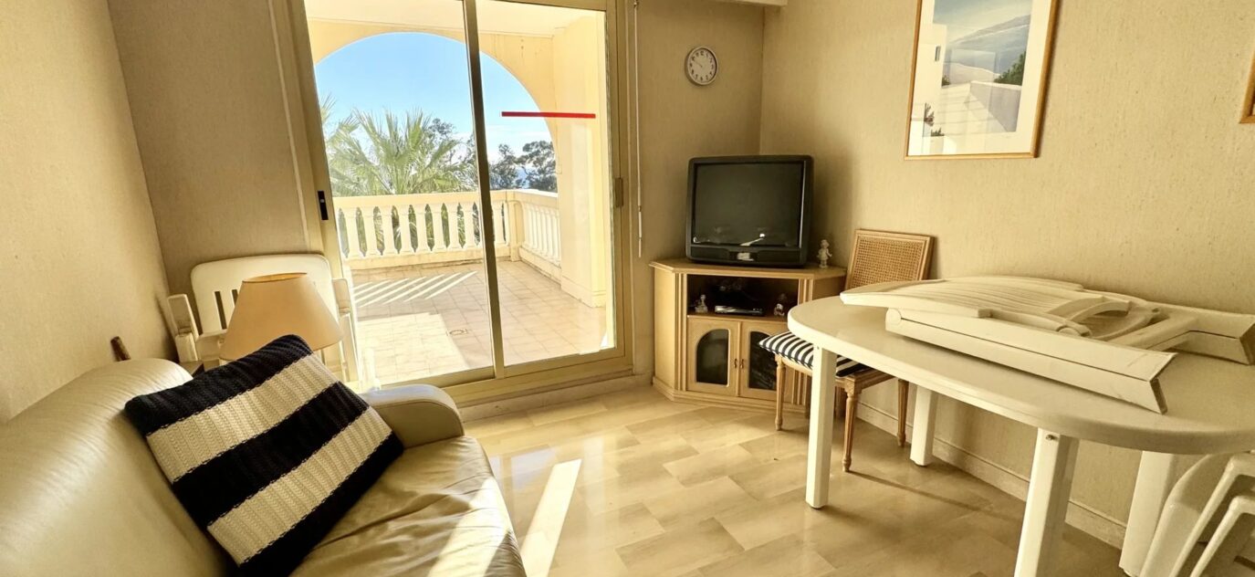 Cannes Bas Croix des Gardes, 2P terrasse vu mer – 2 pièces – 1 chambre – 43 m²