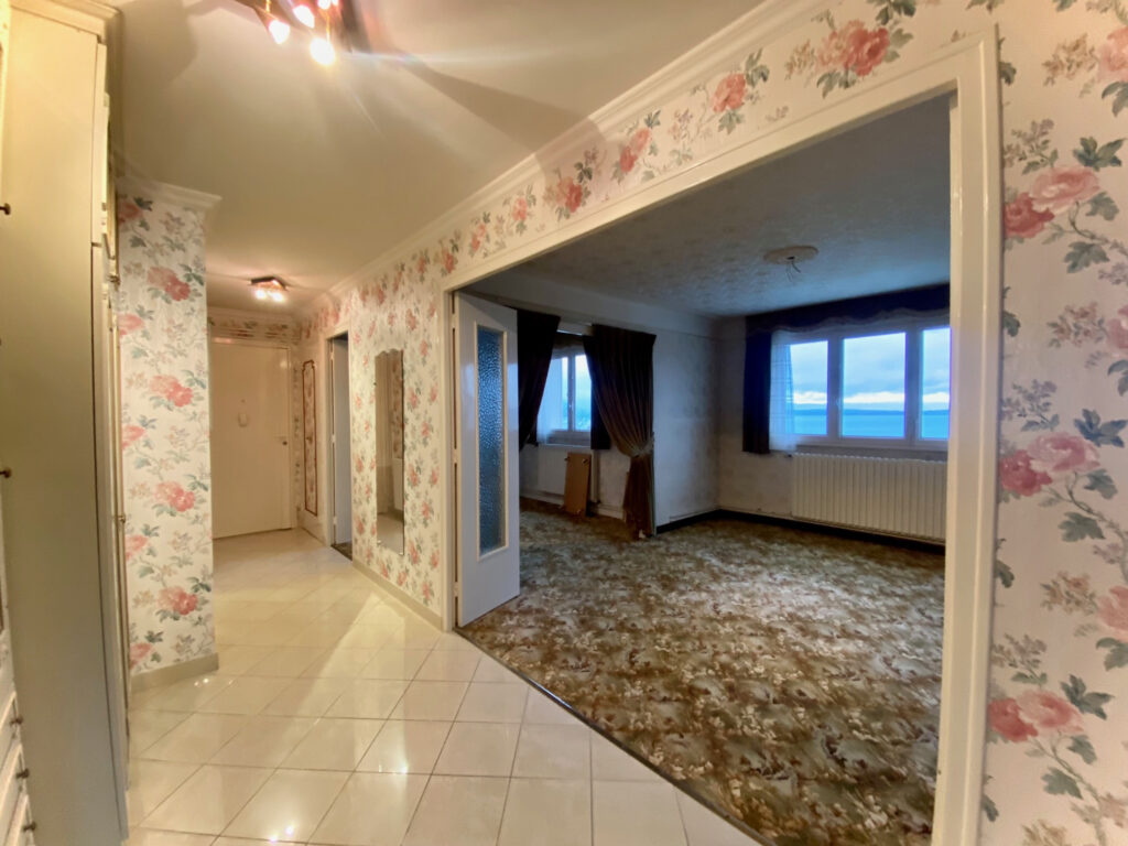 Grand appartement T3 vue lac à Evian-les-Bains  – 3 pièces – 2 chambres – 74 m²