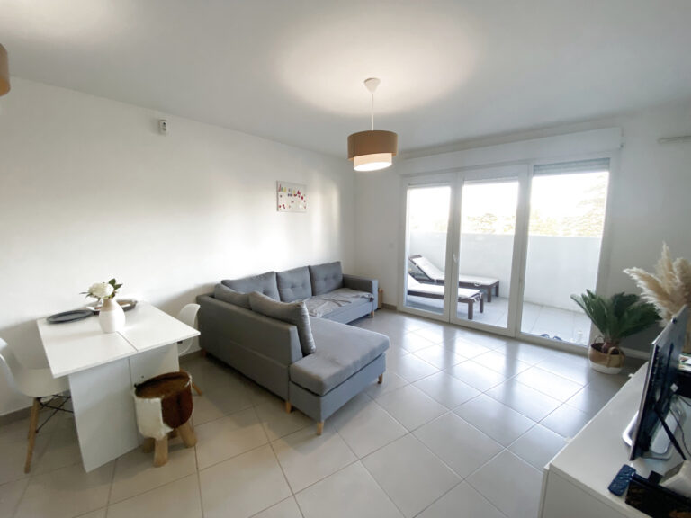 T3 récent avec terrasse et garage – 3 pièces – 2 chambres – 55 m²