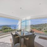 VILLEFRANCHE SUR MER // Corne d’Or – EXCEPTIONNELLE Villa 5-6 pièces 200m2 – Terrasses – Jardin – Piscine – SOLARIUM- Parkings / GARAGE // VILLEFRANCHE SUR MER – 5 pièces – NR chambres – 200 m²