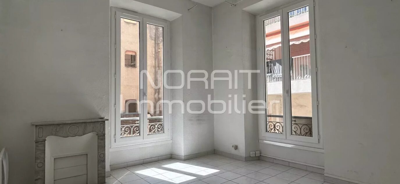 4 PIECES 77 M2 – MENTON CENTRE VILLE – GRANDE TERRASSE – 4 pièces – 3 chambres – 76.75 m²