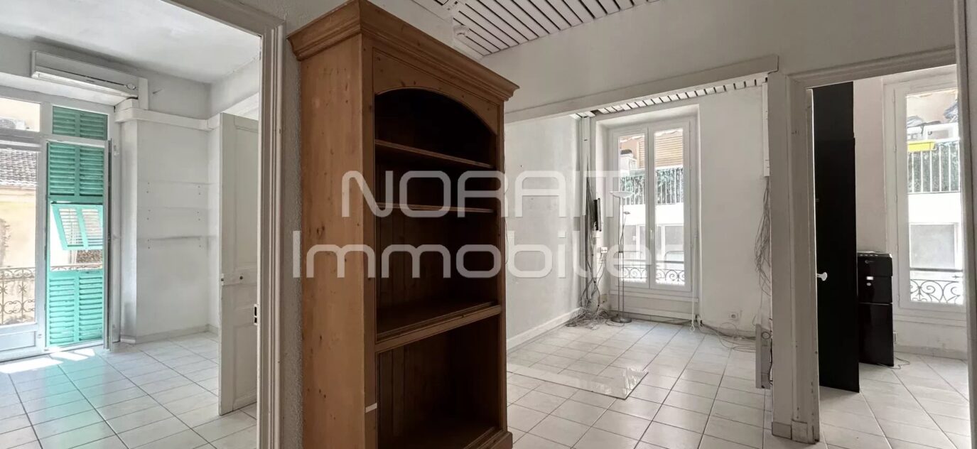 4 PIECES 77 M2 – MENTON CENTRE VILLE – GRANDE TERRASSE – 4 pièces – 3 chambres – 76.75 m²