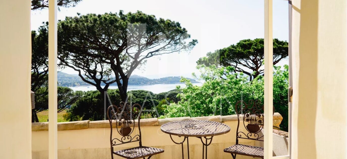 SAINT TROPEZ – LES PARCS – VUE MER – 5 CHAMBRES – 6 pièces – NR chambres – NR voyageurs – 400 m²