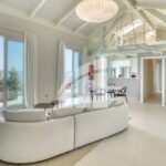 //ROQUEBRUNE CAP-MARTIN // ROOFTOP- VUE DÉGAGÉE MER – Magnifique Penthouse 118m2-  4P +Mezzanine en duplex front de mer // TERRASSE – GARAGE – AU CALME , EN PARFAIT ETAT – 4 pièces – 3 chambres – 118 m²