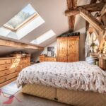 Authentique ferme savoyarde avec 6 chambres et un appartement indépendant de 2 chambres à Morzine. – 13 pièces – 8 chambres – 10 voyageurs – 330 m²