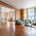 75016 – SPONTINI – APPARTEMENT DE RECEPTION ET FAMILIAL – 4 CHAMBRES EN SUITE – 388,40 M² – BEAUX VOLUMES, CHAMBRES DE SERVICES, CAVE ET BOX – 8 pièces – 4 chambres – 388.4 m²