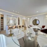 Cannes, Boulevard de la Croisette, appartement au Miramar – 3 pièces – 2 chambres – 100 m²