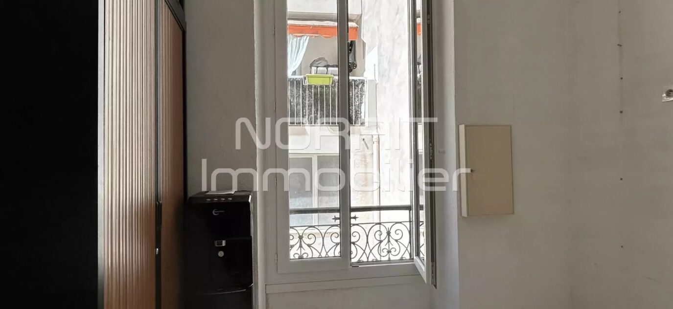 4 PIECES 77 M2 – MENTON CENTRE VILLE – GRANDE TERRASSE – 4 pièces – 3 chambres – 76.75 m²