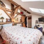 Authentique ferme savoyarde avec 6 chambres et un appartement indépendant de 2 chambres à Morzine. – 13 pièces – 8 chambres – 10 voyageurs – 330 m²