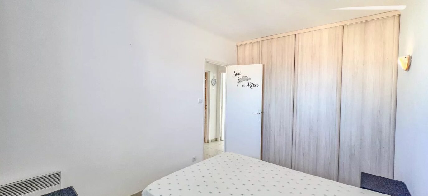 ACHAT – SAINT CYPRIEN PLAGE – FACE A  LA MER – APPARTEMENT 3 PIECES TRAVERSANT – 2EME ETAGE AVEC ASCENSEUR – PARKING SECURISE – 66750 PYRENEES ORIENTALES – REGION OCCITANIE – 3 pièces – 2 chambres – 51 m²