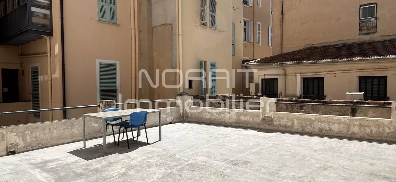 4 PIECES 77 M2 – MENTON CENTRE VILLE – GRANDE TERRASSE – 4 pièces – 3 chambres – 76.75 m²