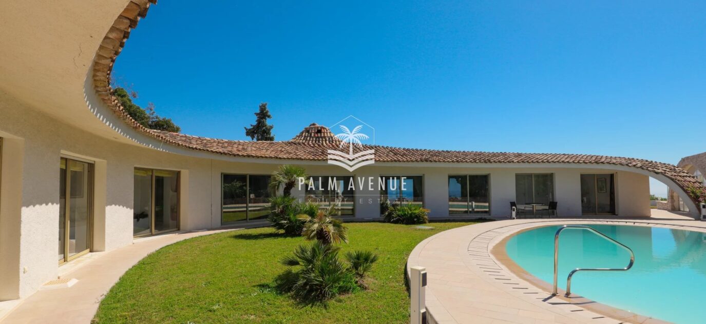 SUPER CANNES – PROPRIETE D’EXCEPTION –  VUE IMPRENABLE – VILLA AVEC PISCINE – MAISON DE GARDIEN – POOL HOUSE – 10 pièces – 6 chambres – NR voyageurs – 400 m²