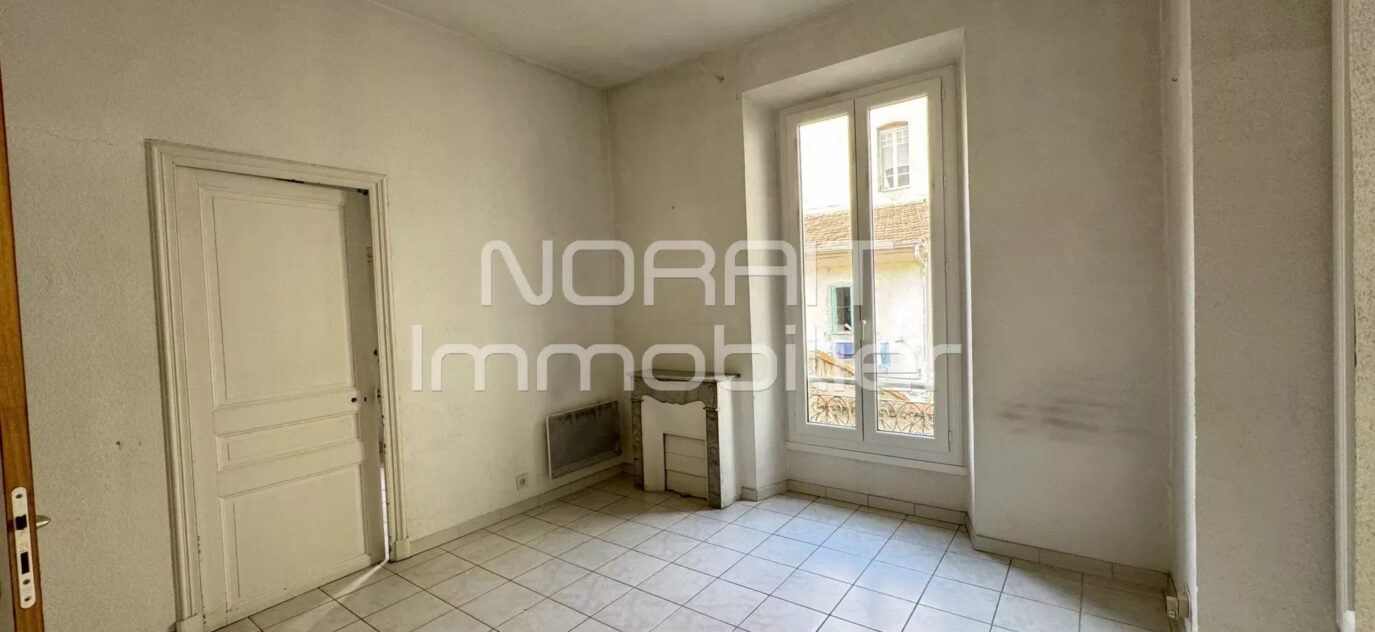 4 PIECES 77 M2 – MENTON CENTRE VILLE – GRANDE TERRASSE – 4 pièces – 3 chambres – 76.75 m²