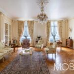 75016 – SPONTINI – APPARTEMENT DE RECEPTION ET FAMILIAL – 4 CHAMBRES EN SUITE – 388,40 M² – BEAUX VOLUMES, CHAMBRES DE SERVICES, CAVE ET BOX – 8 pièces – 4 chambres – 388.4 m²