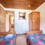 Authentique ferme savoyarde avec 6 chambres et un appartement indépendant de 2 chambres à Morzine. – 13 pièces – 8 chambres – 10 voyageurs – 330 m²