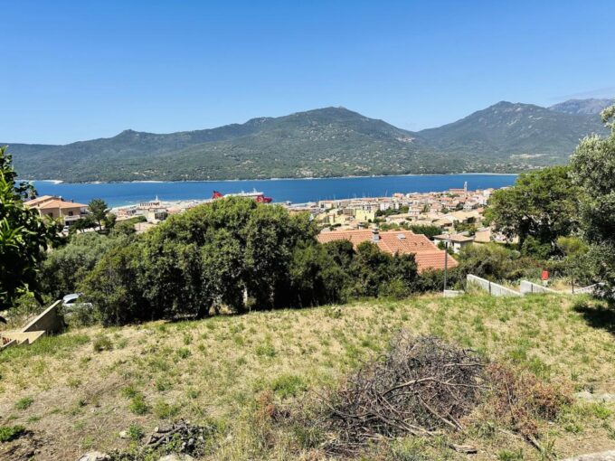 Maison à vendre à Propriano – Vue panoramique sur le golfe du Valinco – 9 pièces – 7 chambres – 258 m²