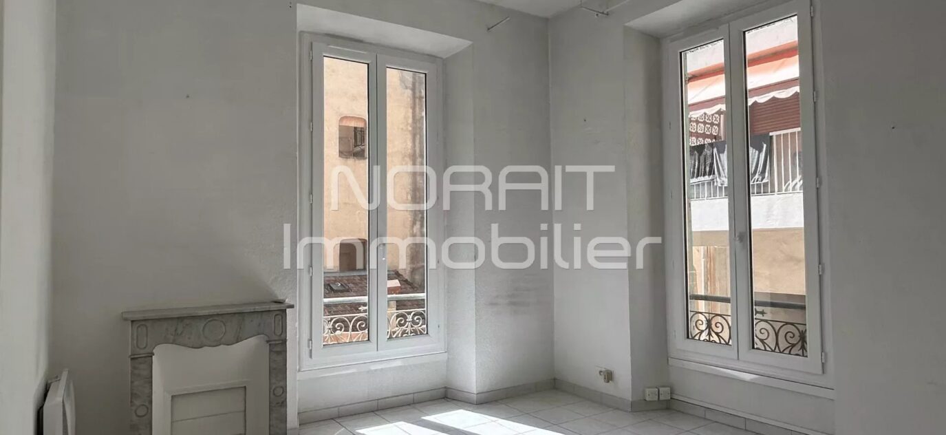 4 PIECES 77 M2 – MENTON CENTRE VILLE – GRANDE TERRASSE – 4 pièces – 3 chambres – 76.75 m²