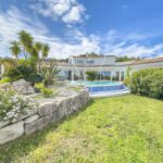 VILLA D’EXCEPTION AVEC VUE MER SUR LA BAIE DE CANNES – 4 pièces – 3 chambres – 230 m²