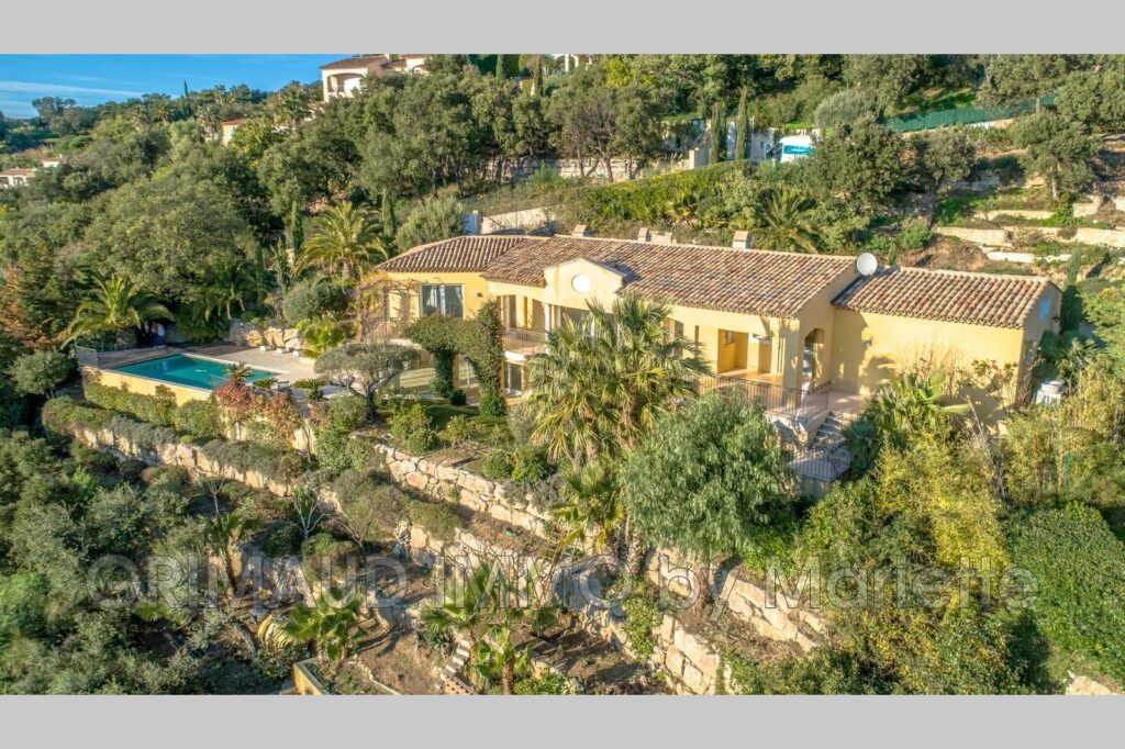 belle proprieté avec vue mer, au calme avec belles prestations – 7 pièces – 5 chambres – 250.00 m²