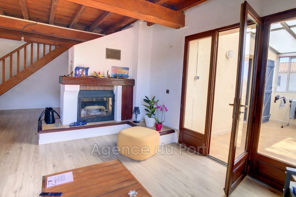 ST CYPRIEN PLAGE. SPÉCIAL INVESTISSEUR. VILLA DIVISÉE EN 3 APP – 11 pièces – 8 chambres – 217.33 m²