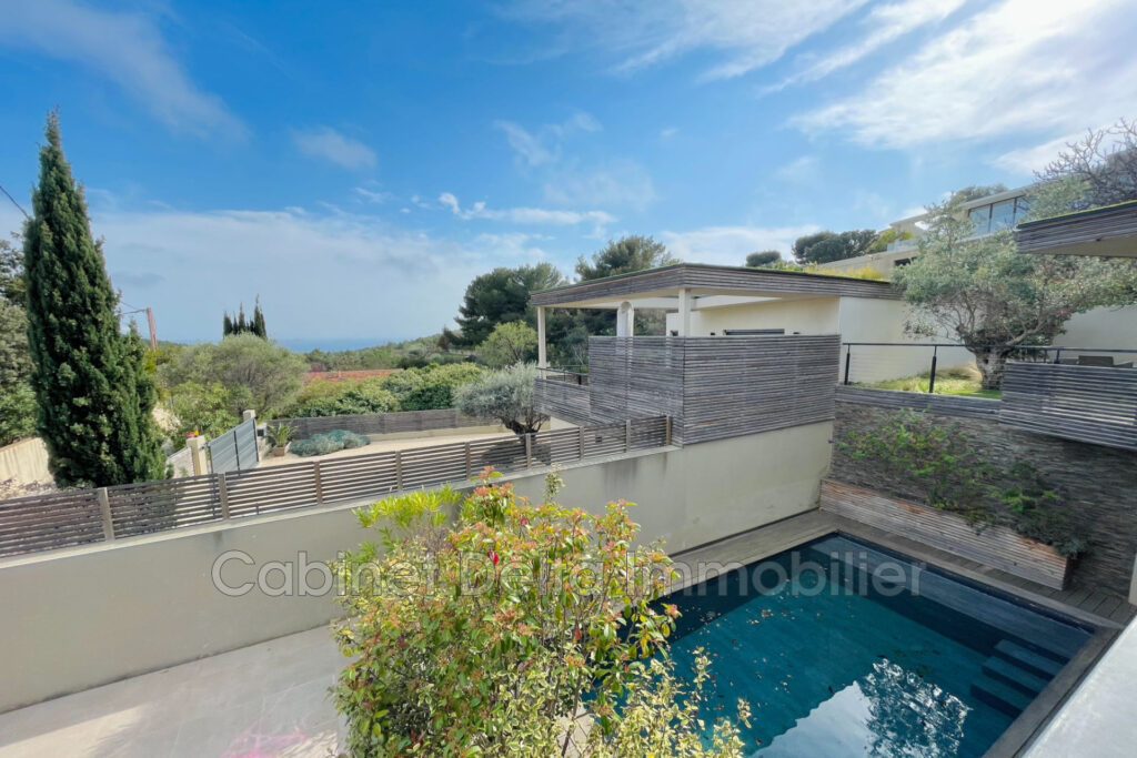 BANDOL Vue Mer – 5 pièces – 4 chambres – 130.00 m²