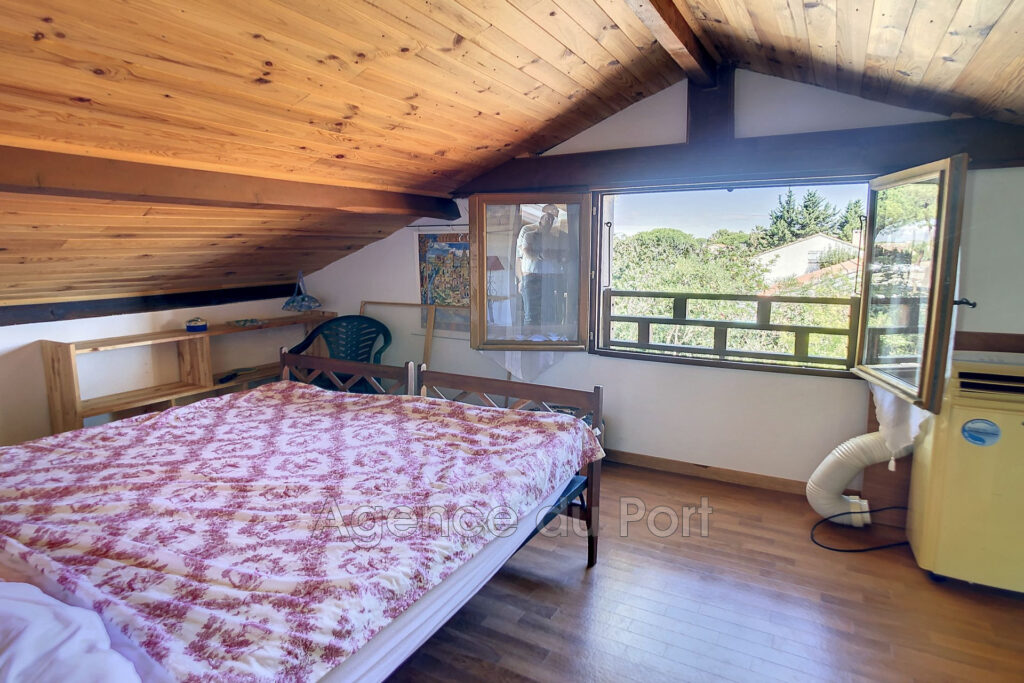 vente villa 6 Pièce(s) – 6 pièces – 5 chambres – 139.00 m²