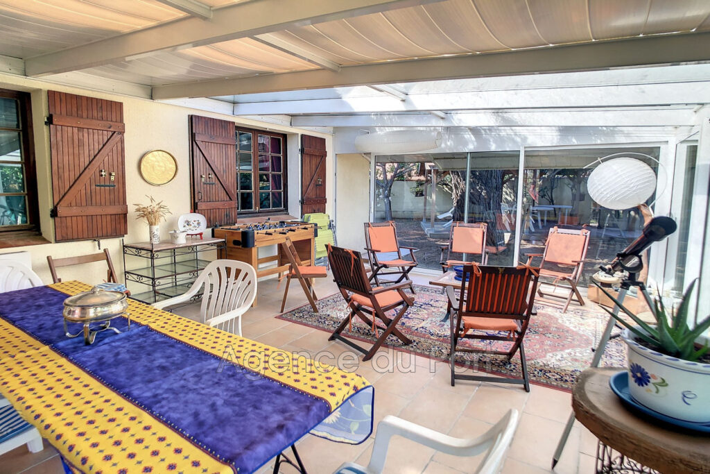 vente villa 6 Pièce(s) – 6 pièces – 5 chambres – 139.00 m²