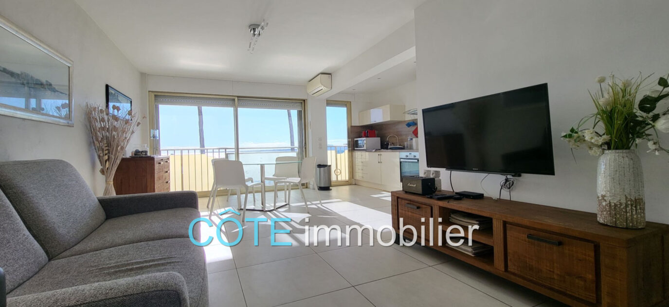 Juan les Pins front de mer, vue exceptionnelle ! – 2 pièces – 1 chambre – 50.00 m²