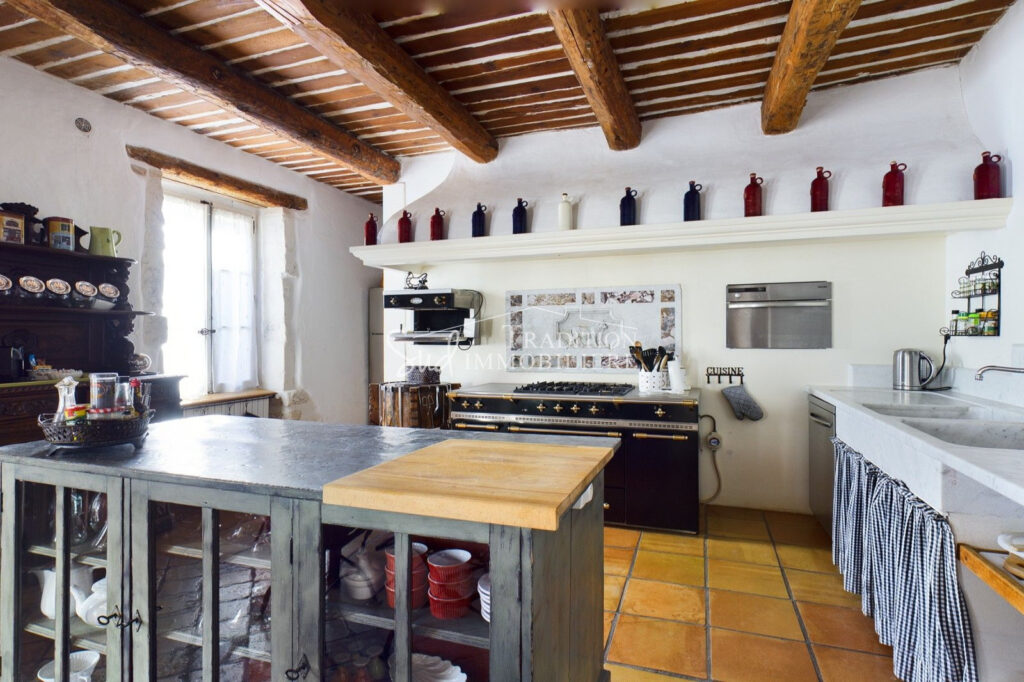 vente maison 9 Pièce(s) – 9 pièces – 7 chambres – 400.00 m²