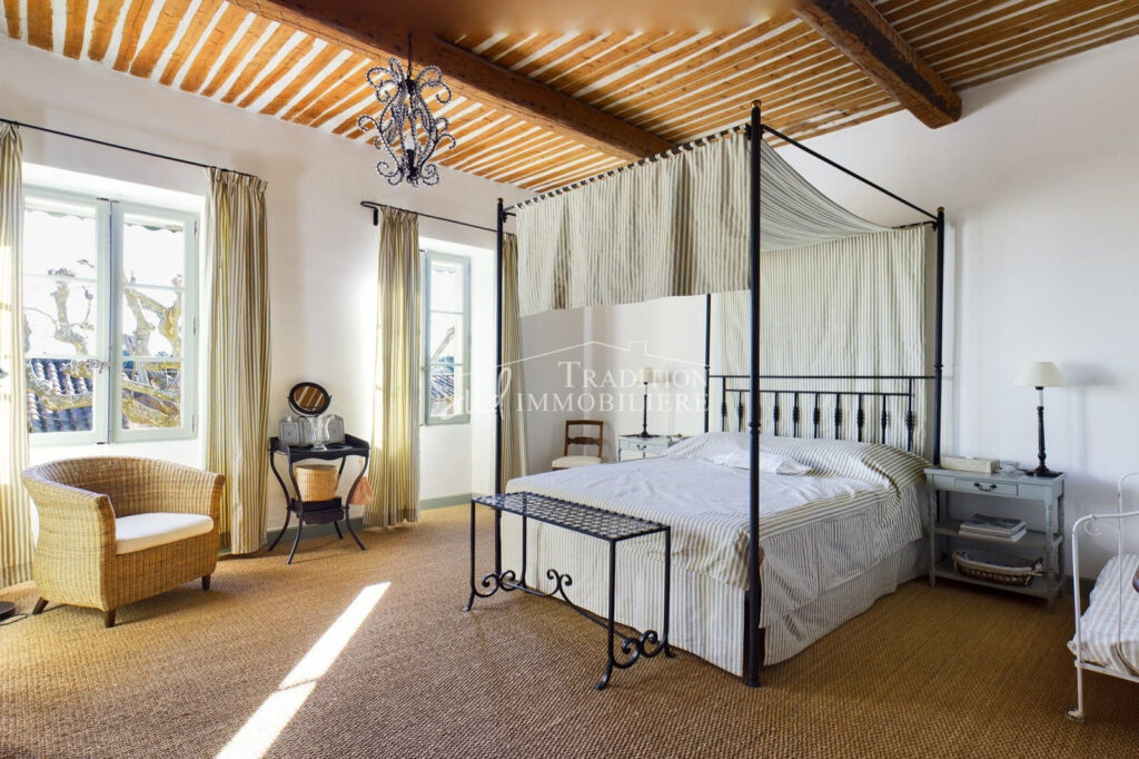 vente maison 9 Pièce(s) – 9 pièces – 7 chambres – 400.00 m²