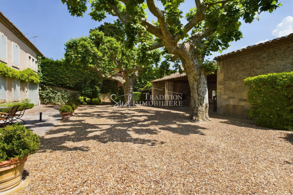 vente maison 9 Pièce(s) – 9 pièces – 7 chambres – 400.00 m²