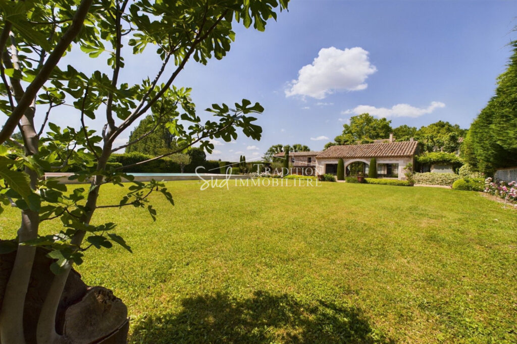 vente maison 9 Pièce(s) – 9 pièces – 7 chambres – 400.00 m²