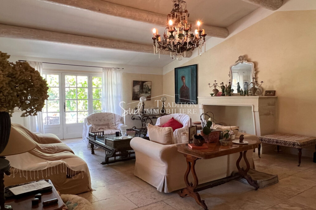 vente villa provençale 5 Pièce(s) – 5 pièces – 3 chambres – 235.00 m²