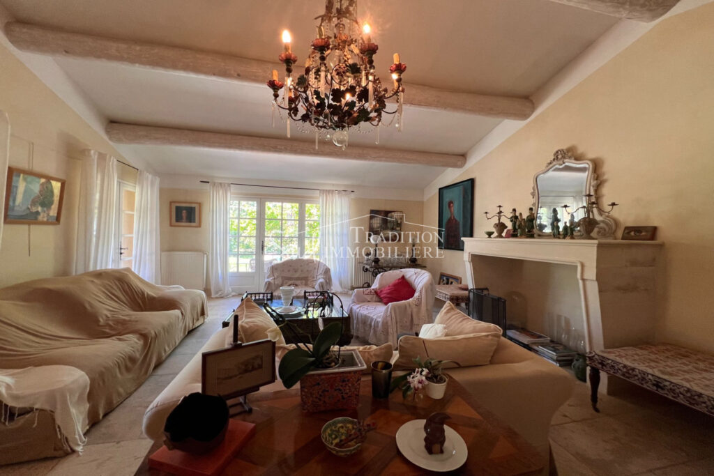vente villa provençale 5 Pièce(s) – 5 pièces – 3 chambres – 235.00 m²
