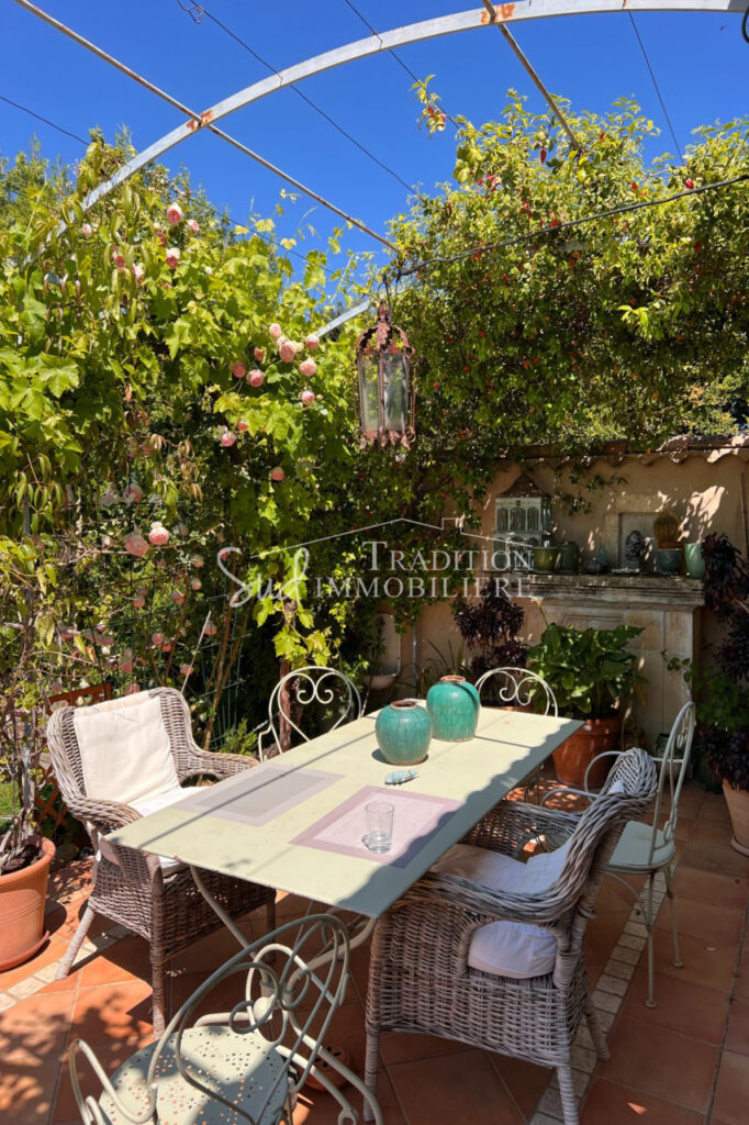vente villa provençale 5 Pièce(s) – 5 pièces – 3 chambres – 235.00 m²