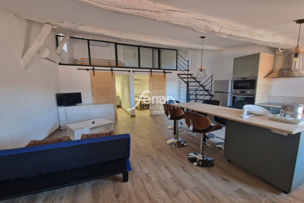 À Aups maison de village Idéale gîtes, 4 appartements meublés – 8 pièces – 5 chambres – 170.00 m²