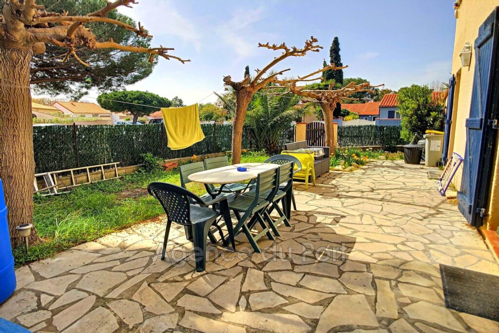 ST CYPRIEN PLAGE. SPÉCIAL INVESTISSEUR. VILLA DIVISÉE EN 3 APP – 11 pièces – 8 chambres – 217.33 m²