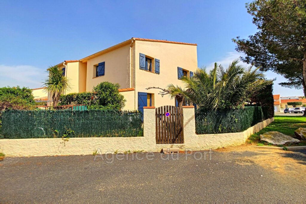 ST CYPRIEN PLAGE. SPÉCIAL INVESTISSEUR. VILLA DIVISÉE EN 3 APP – 11 pièces – 8 chambres – 217.33 m²