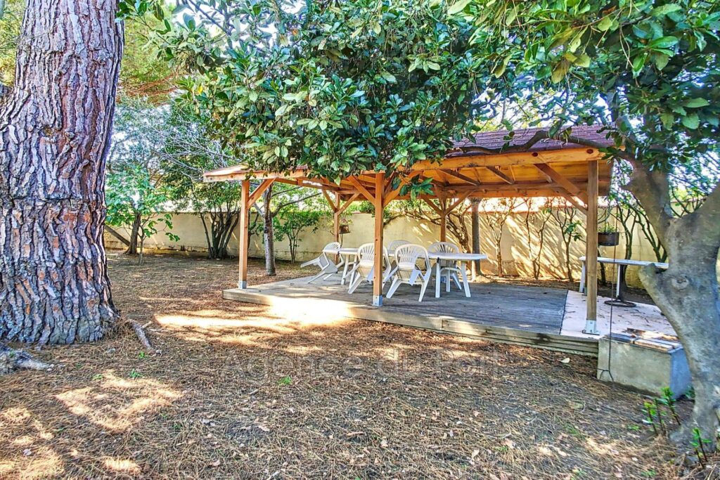 vente villa 6 Pièce(s) – 6 pièces – 5 chambres – 139.00 m²